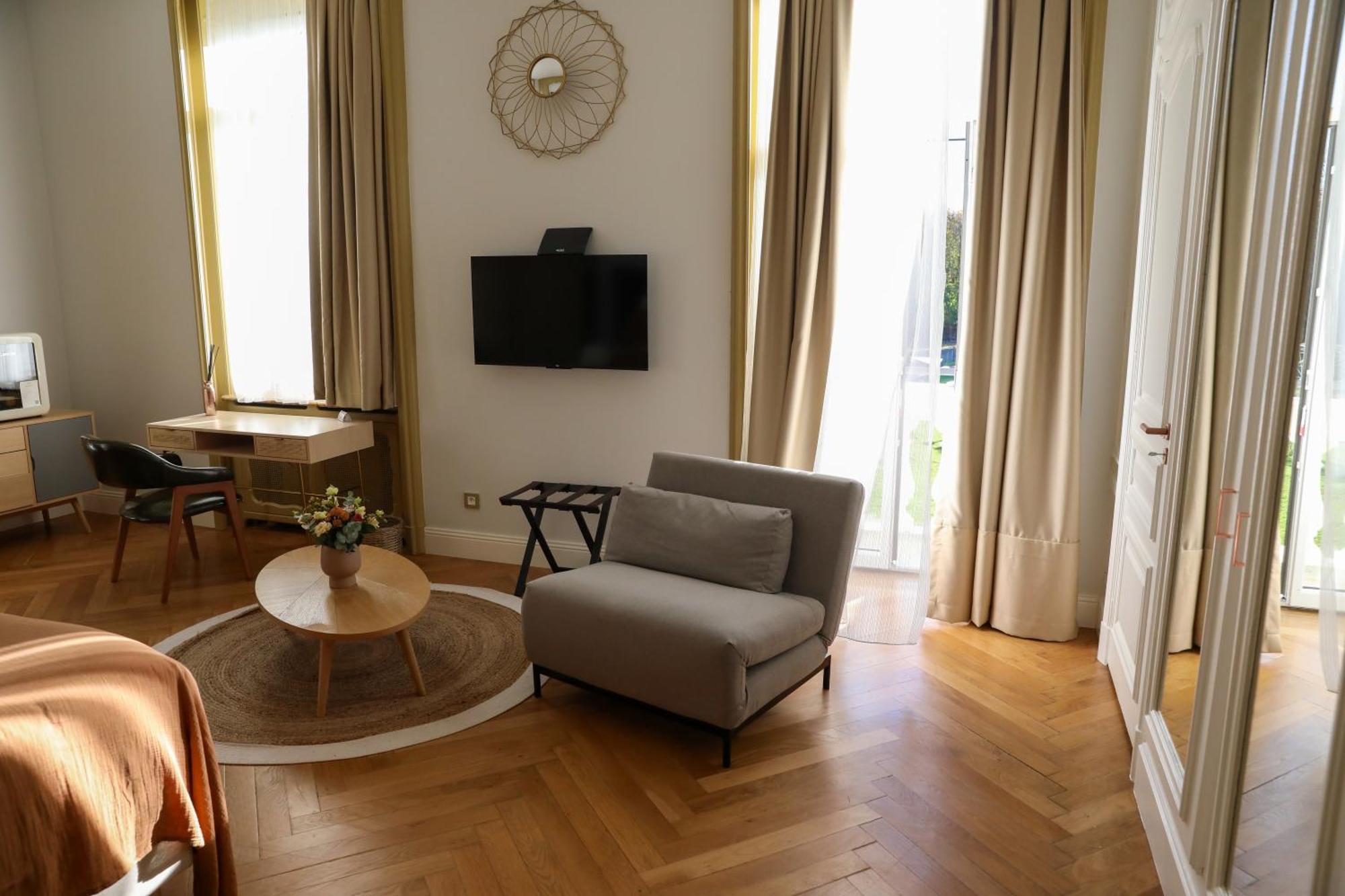 Sequoias Golf & Ressort Hotel Ruy-Montceau Luaran gambar